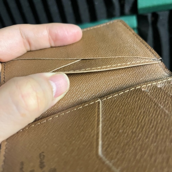 LV Card Holder - Picture 5 of 8